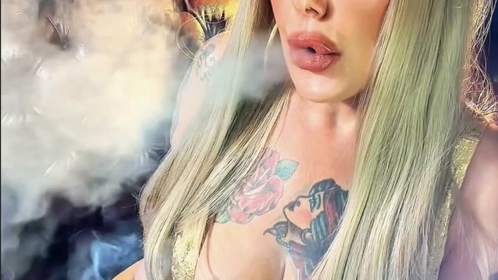 Darkside - Chubby blonde in a gold swimsuit smoking and coughing for you - Dunhill International Cork Filter 100