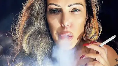 Intense cough - Darkside - I may be sick, but quitting smoking is not in my plans - Audible cough - Dunhill Menthol 100